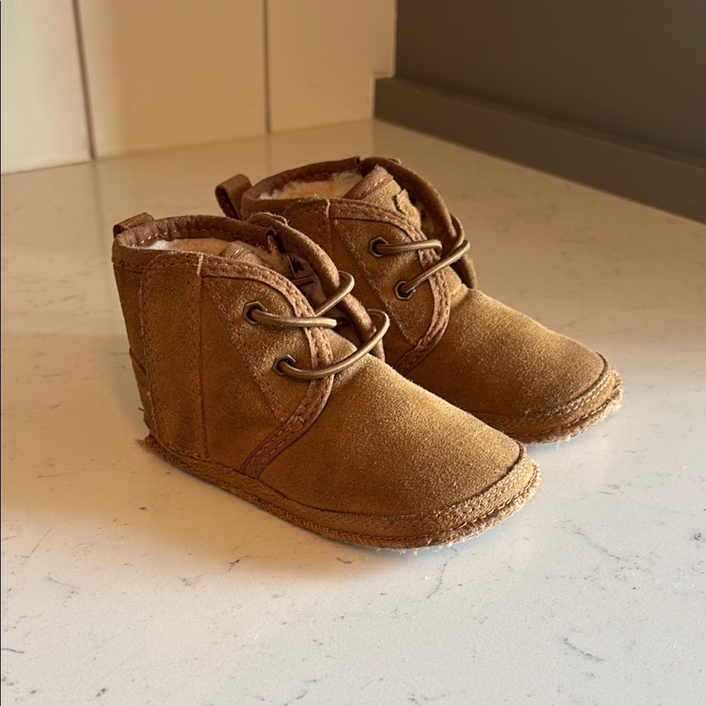 UGG Kids Moccasins in Chestnut Brown